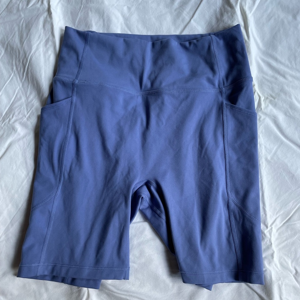 Le Ore Lucca High Rise Pocket Short Size Medium Smokey Amethyst